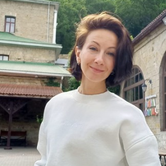 Ксения Гид в Абрау-Дюрсо