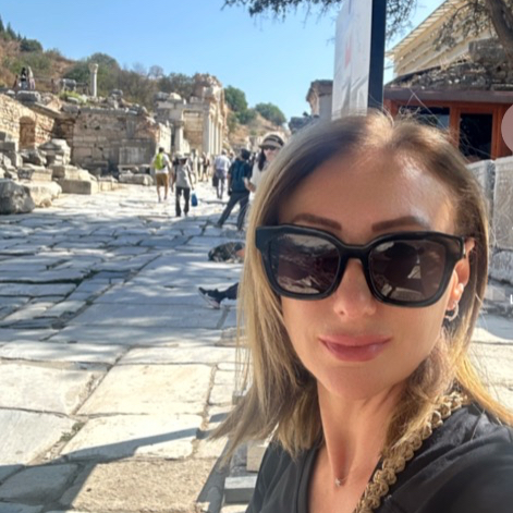 Фарида Гид в Измире Гид в Эфесе