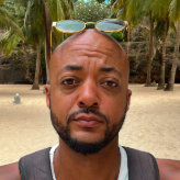 Амави Гид в Занзибаре