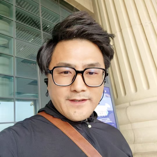 Евгений Аккредитованный,дипломированный гид в Пекине