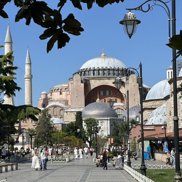 Омар и Али Гид в Стамбуле