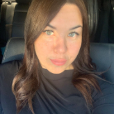 Альсина Гид в посёлке Домбай