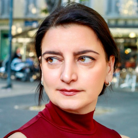 Нонна Гид в Марселе