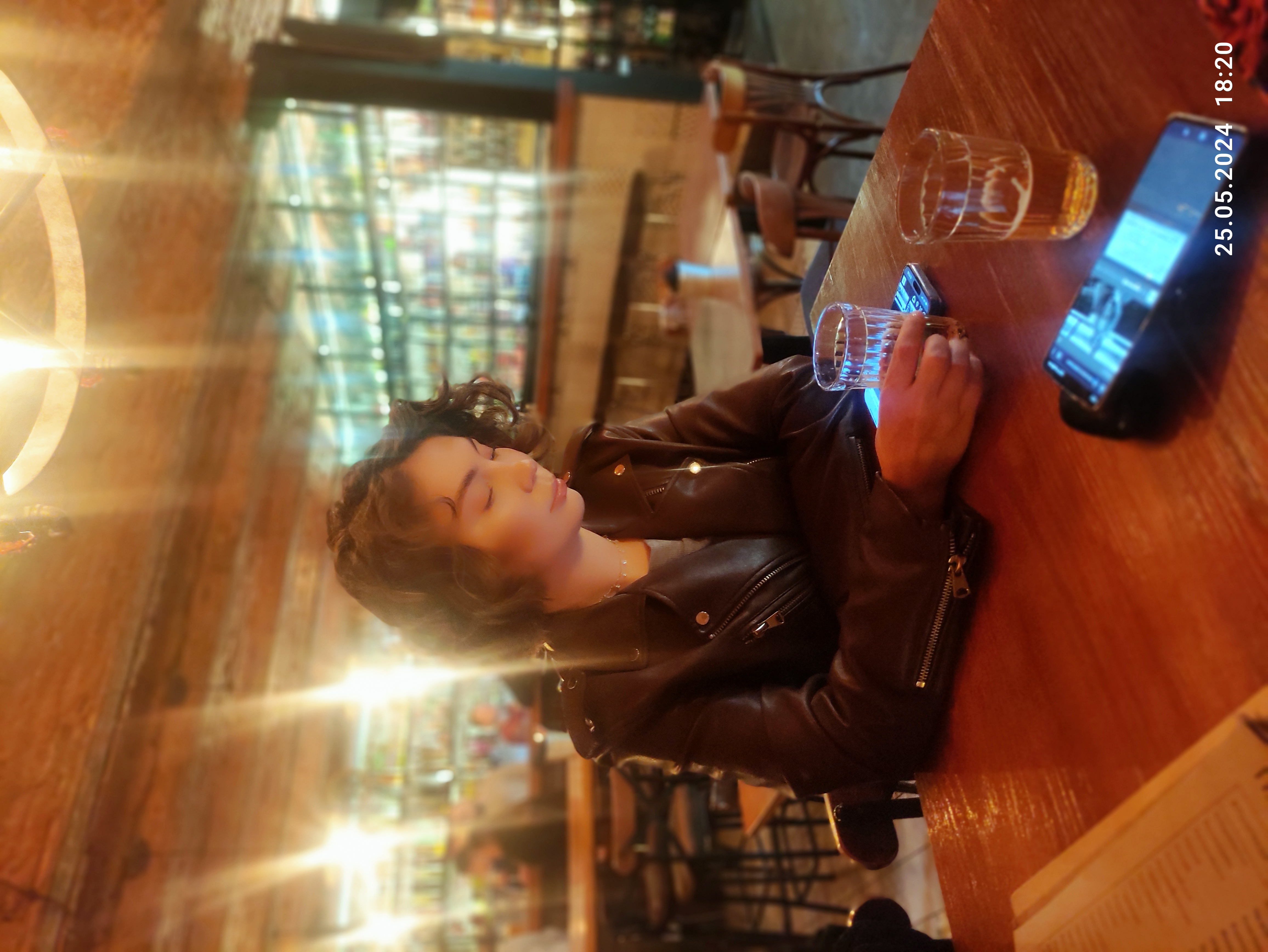 «Лирика в бутылке» — атмосферный бар-маршрут с аудиоспектаклем (18+)