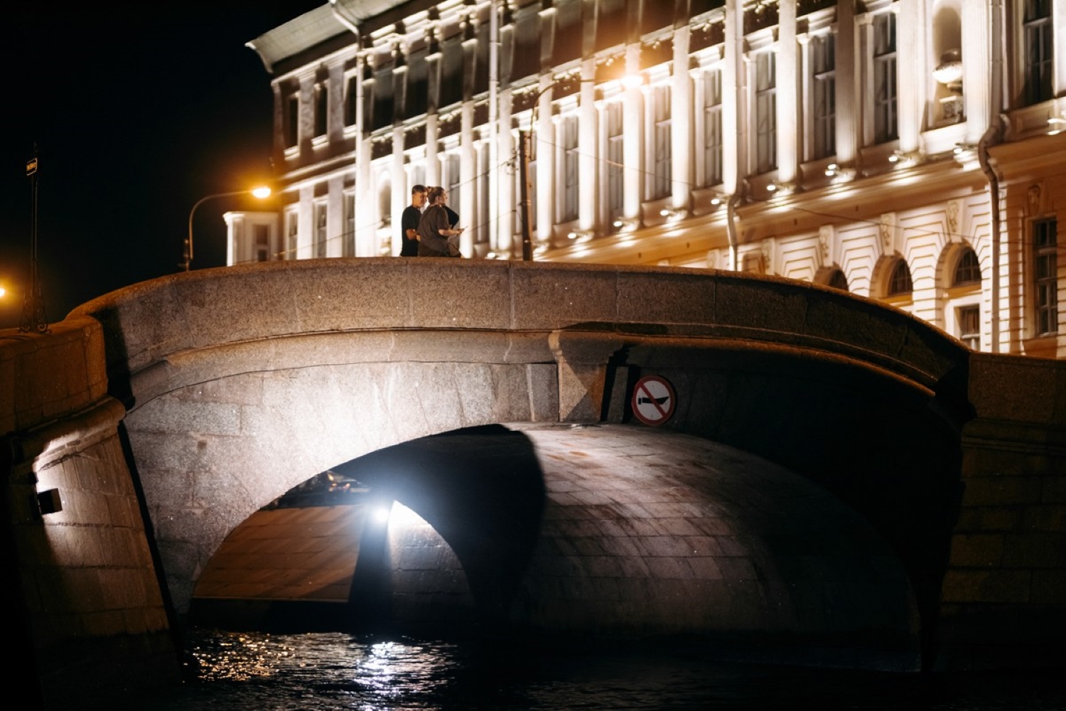 Ночная прогулка на катере к разводным мостам