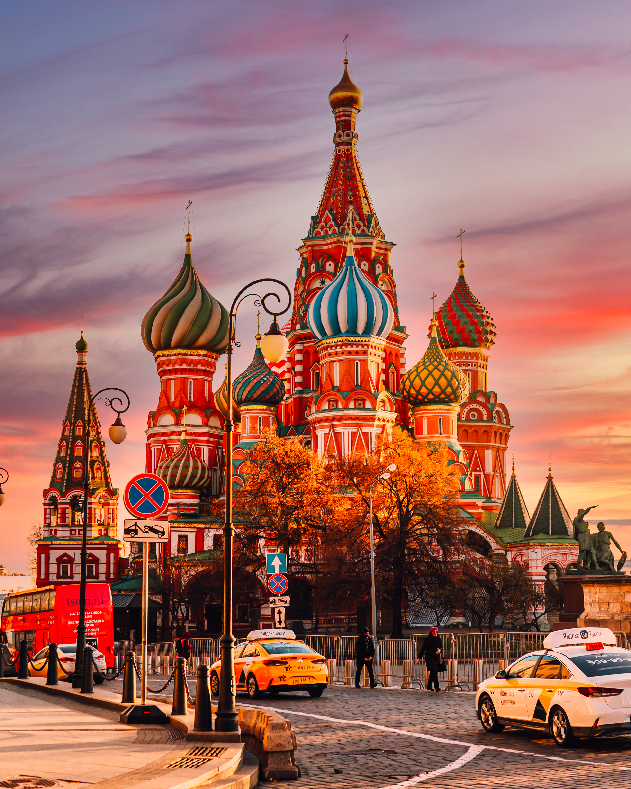 Обзорная экскурсия по Москве с посещением Кремля (билеты включены)