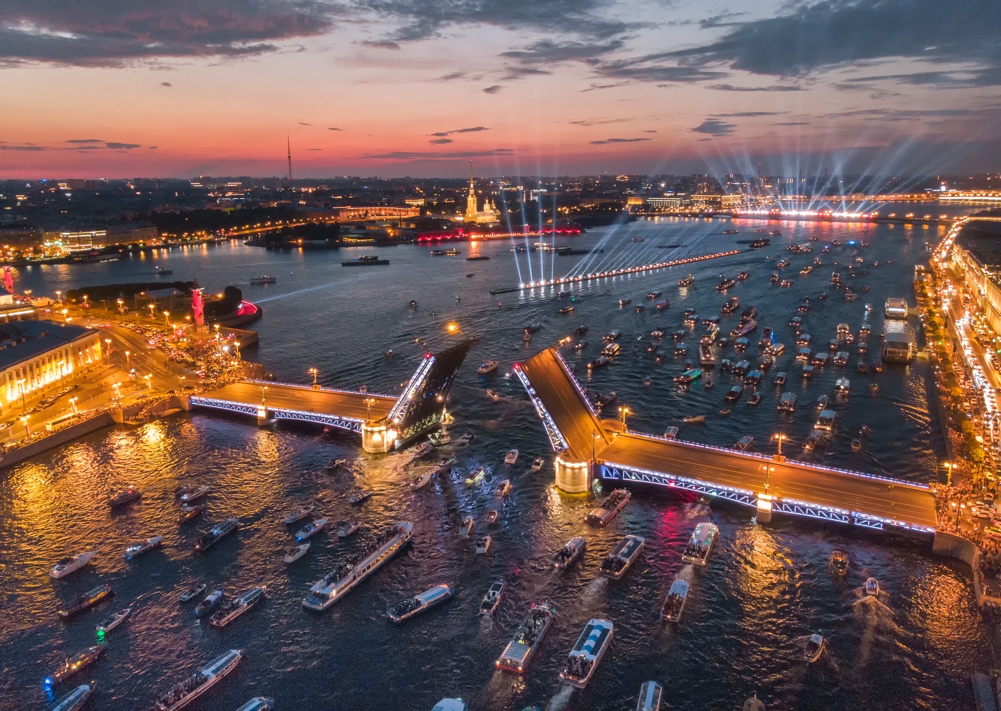 Развод мостов - на катере