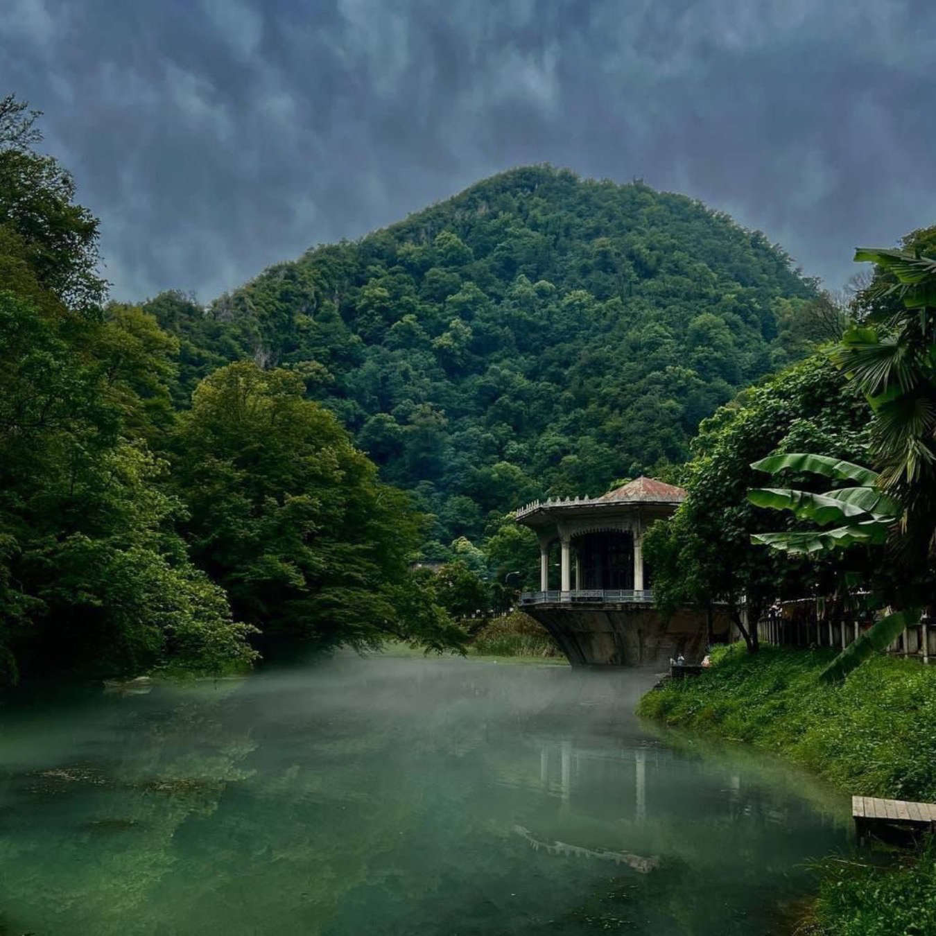 Абхазия с открытки - из Сочи и Адлера