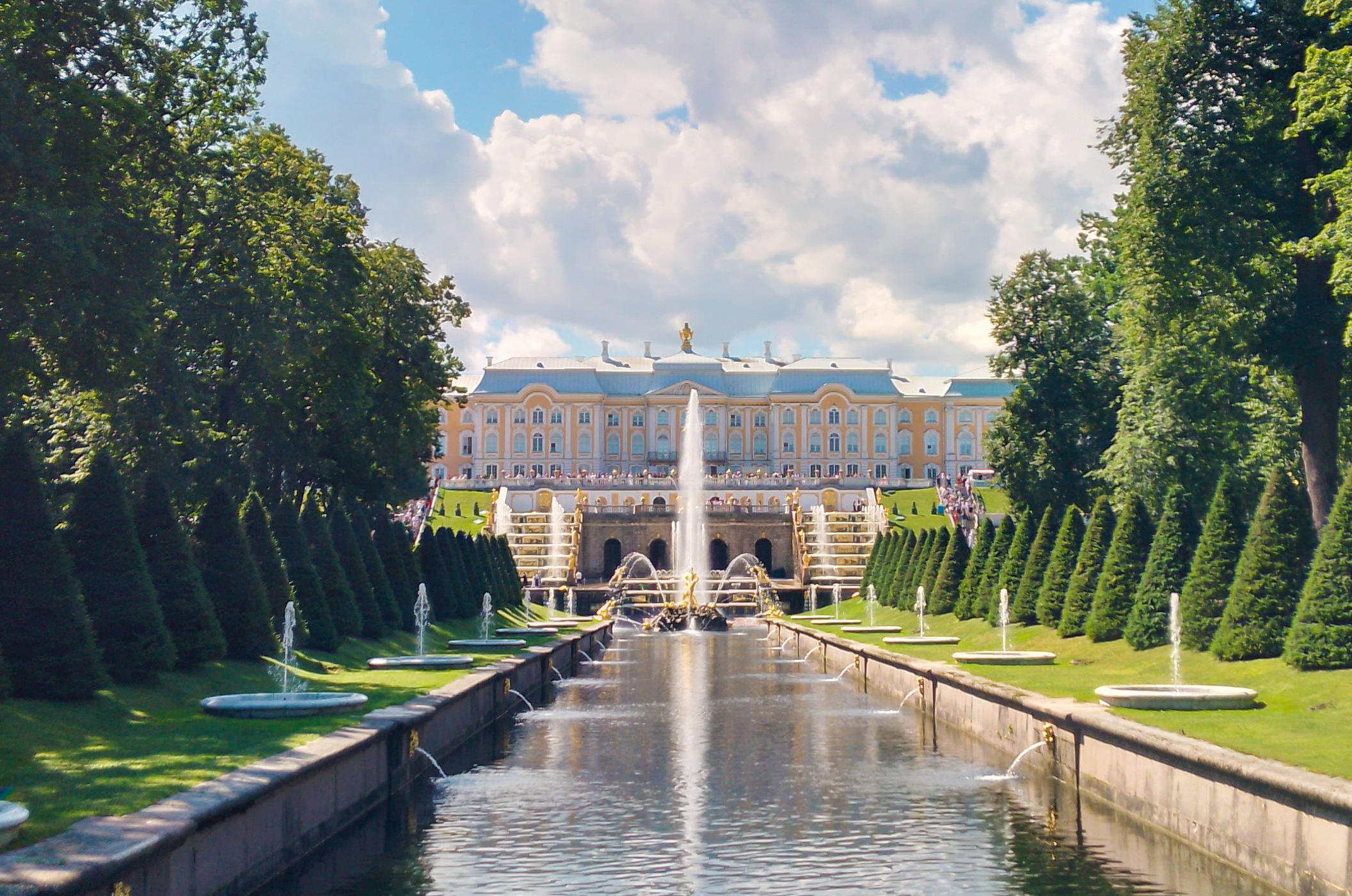 Петергоф: фонтаны и дворцы Нижнего парка