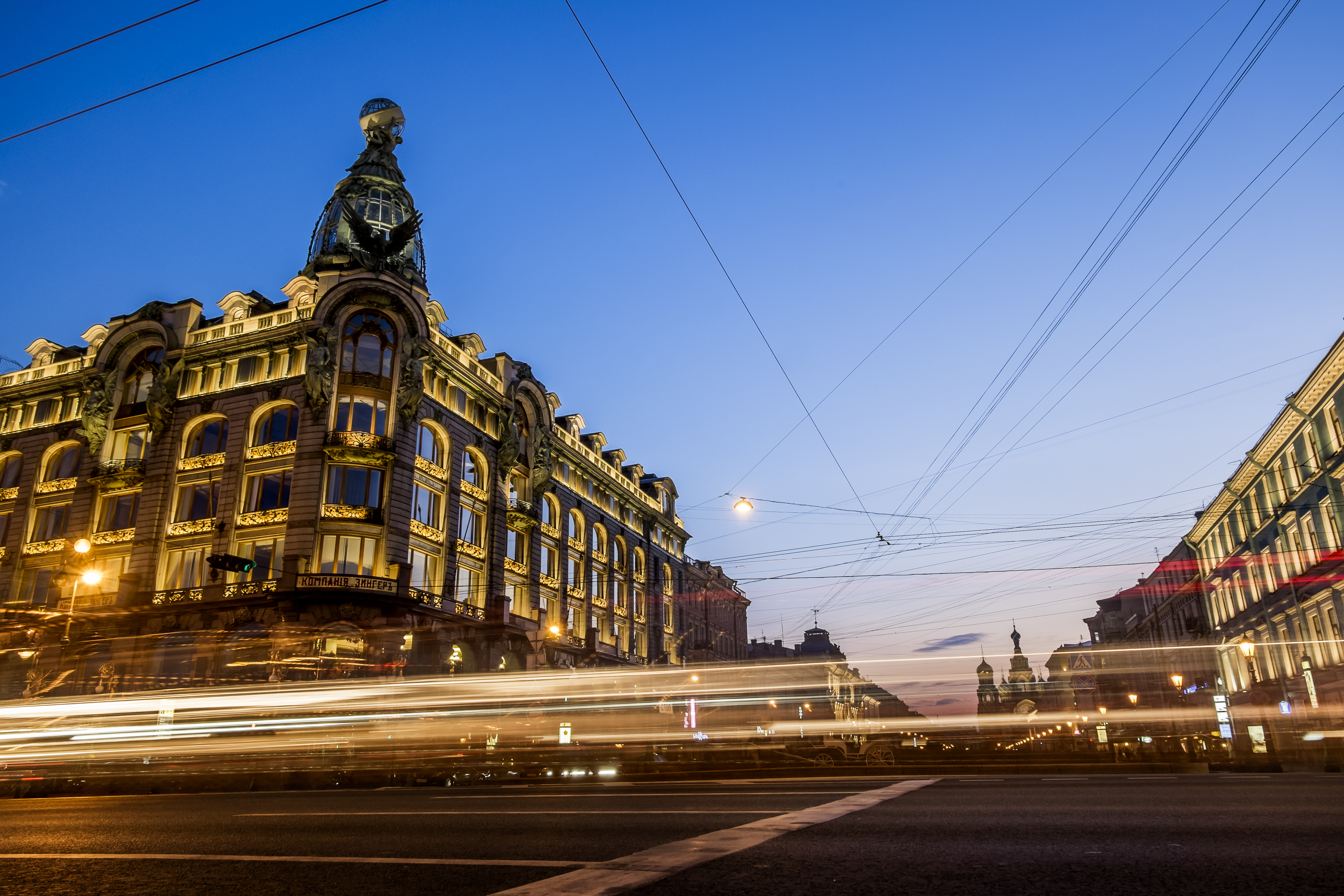Ночная автобусная экскурсия по Петербургу + развод мостов с теплохода