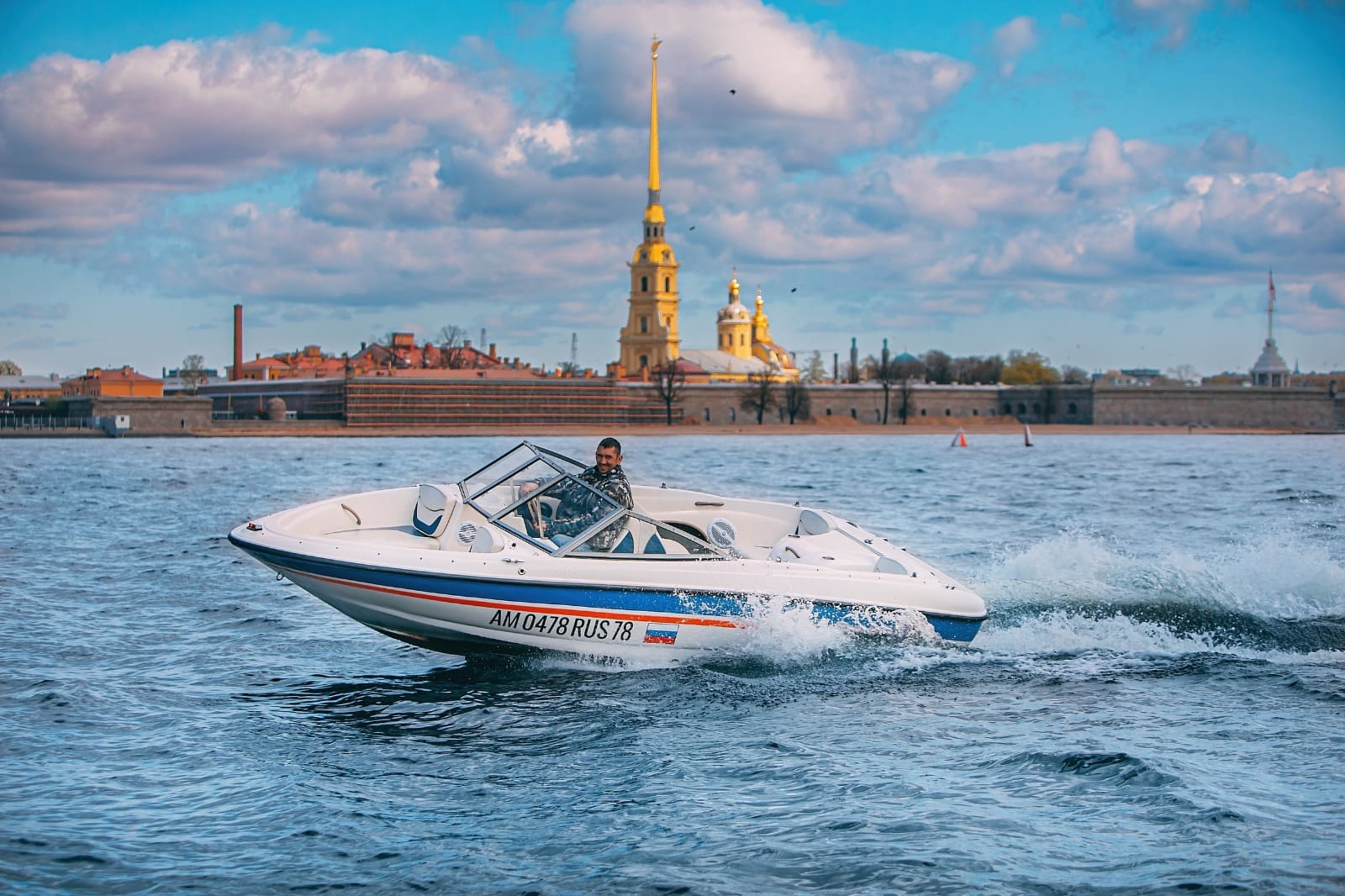 Развод мостов - на катере