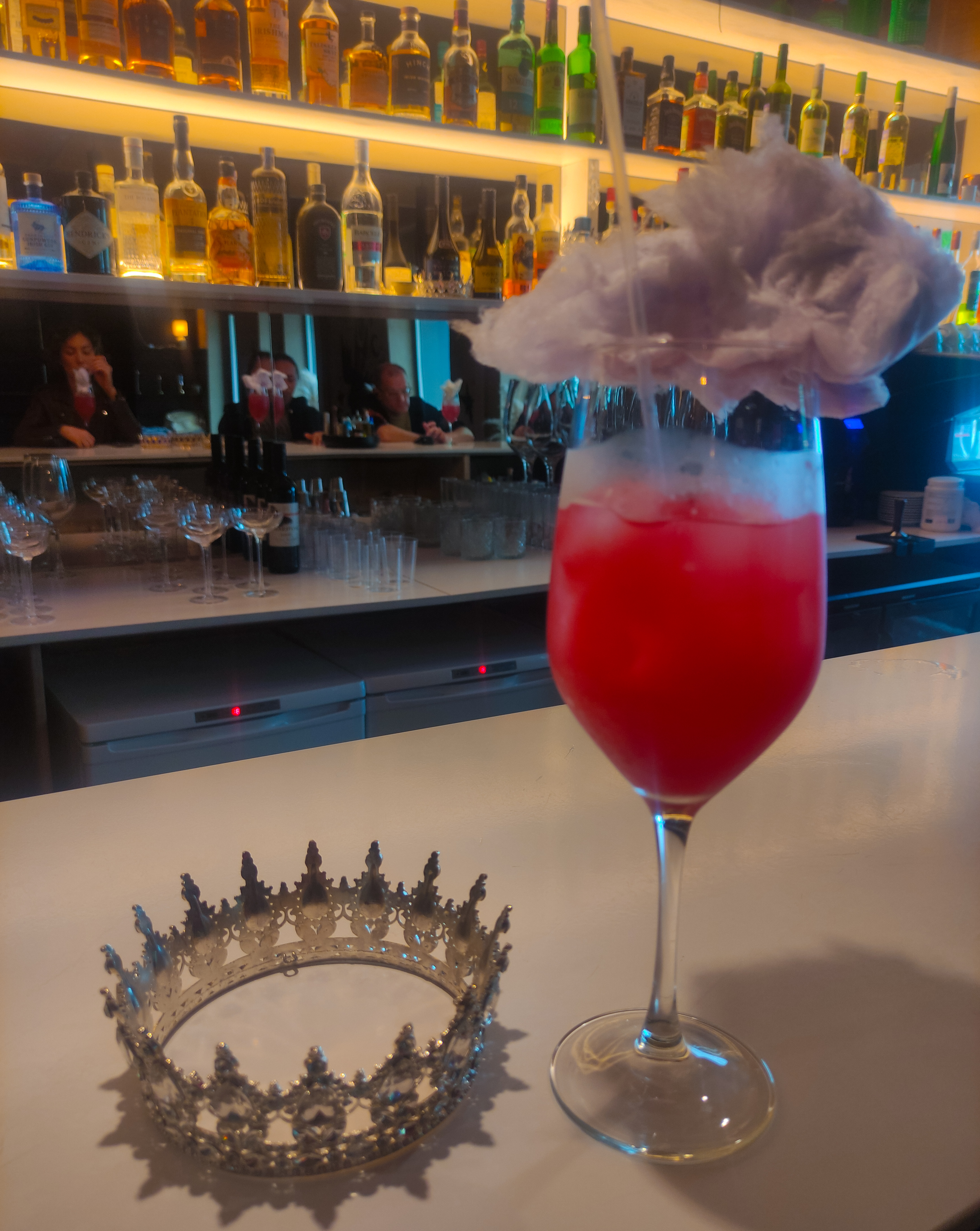 «Лирика в бутылке» — атмосферный бар-маршрут с аудиоспектаклем (18+)