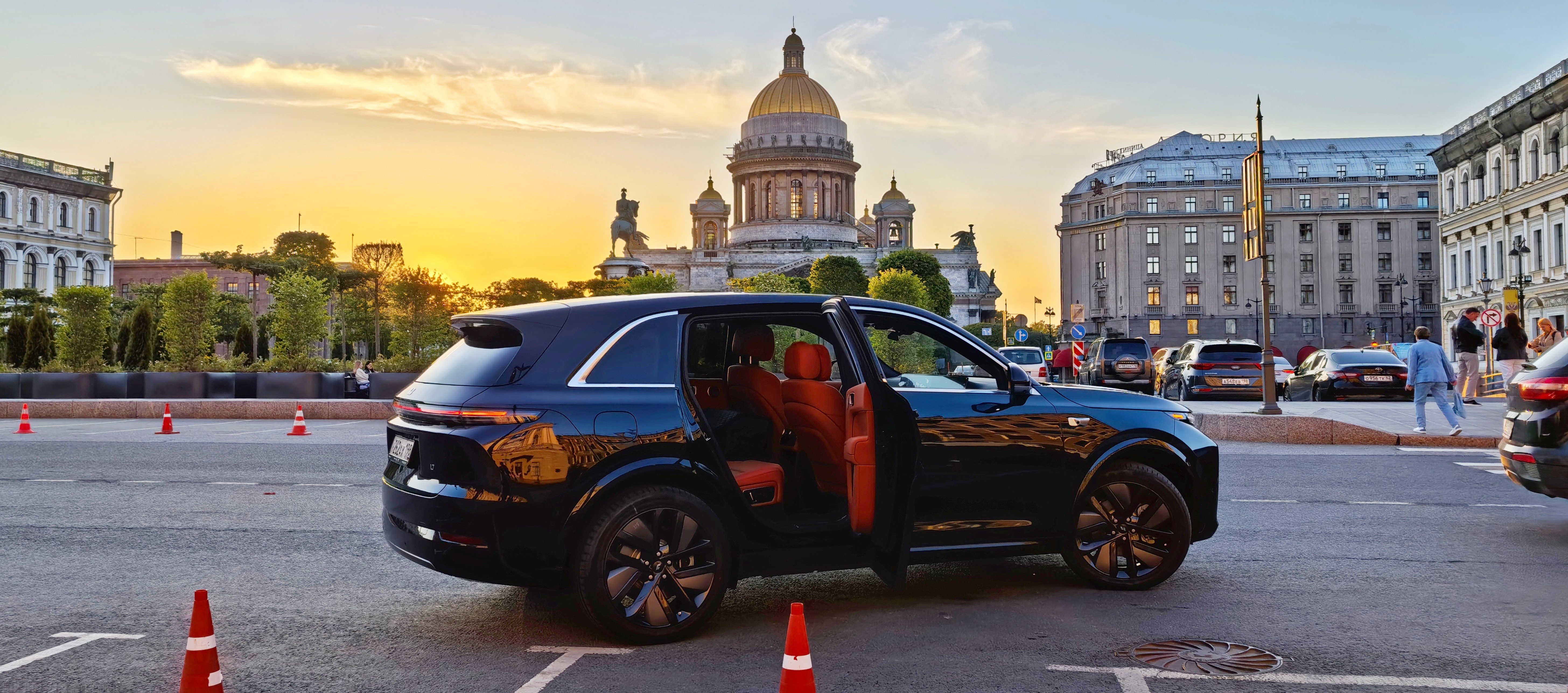 Петербург на авто с панорамной крышей