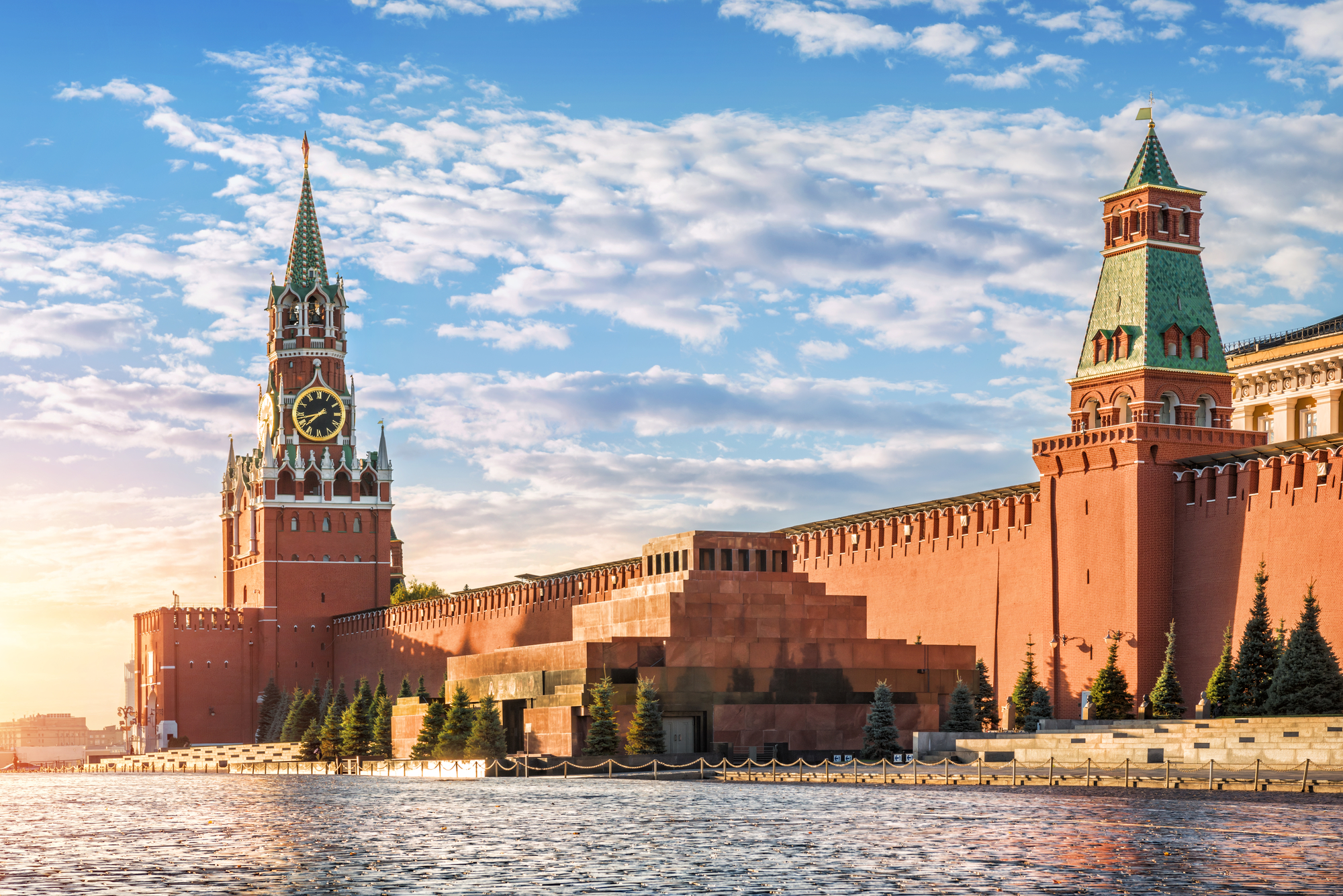 Обзорная экскурсия по Москве с посещением Кремля (билеты включены)