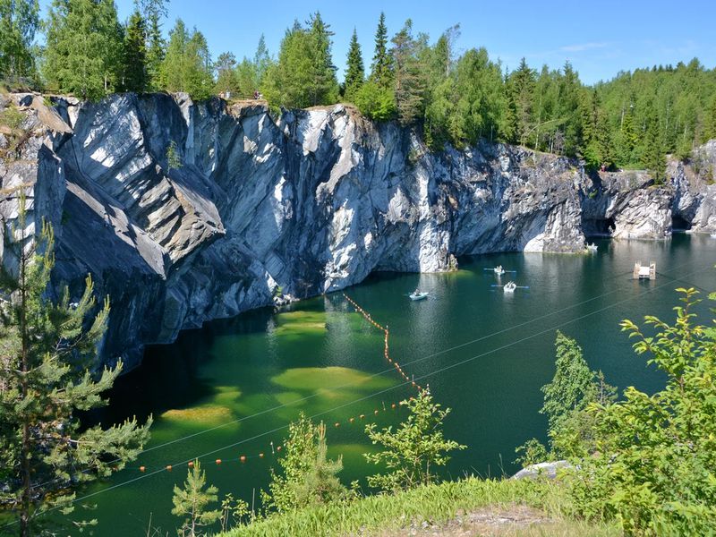Групповая экскурсия в горный парк Рускеала (15/18)