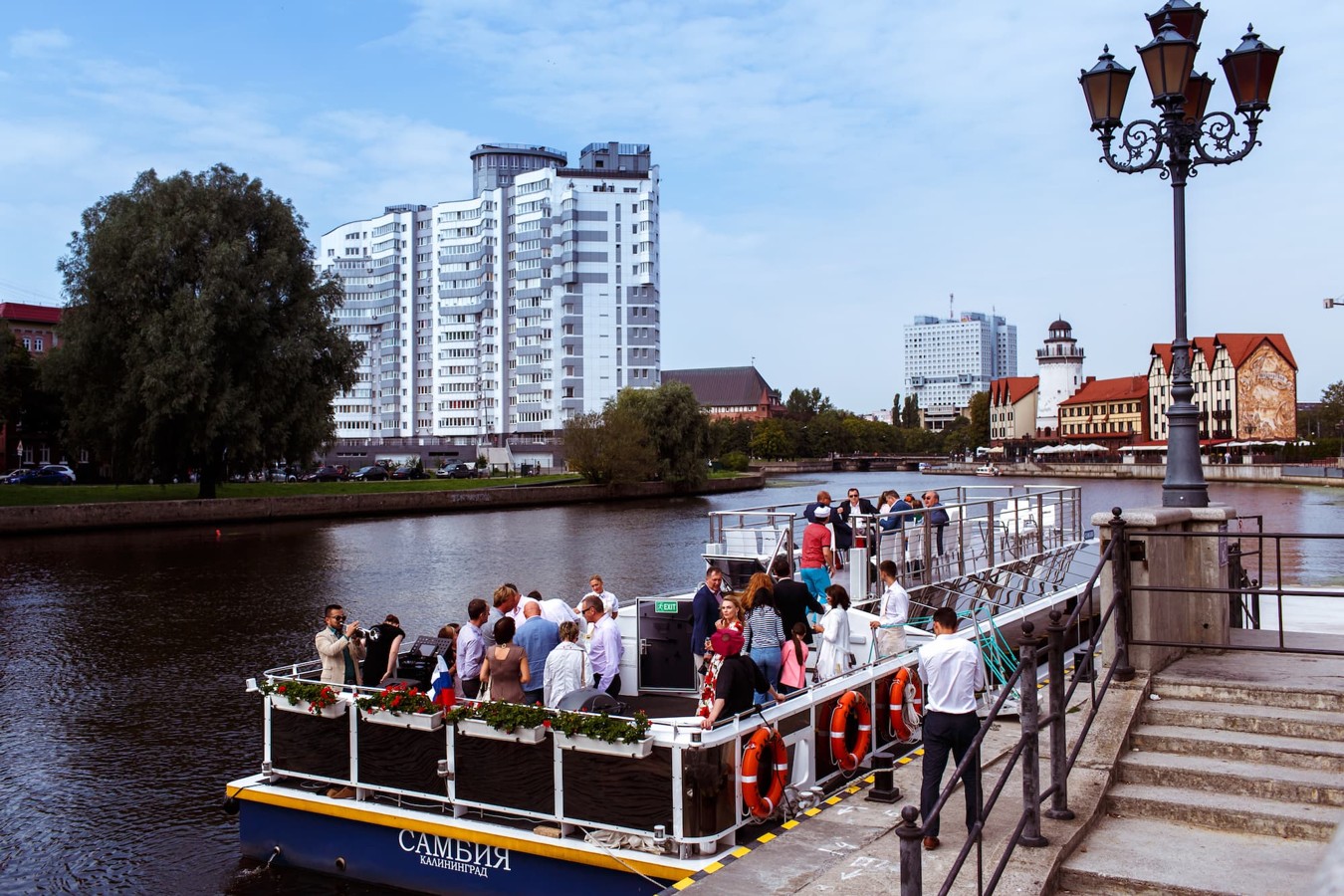 Теплоход самбия калининград. Речные прогулки в калининграде. Пароход самбия калининград. Теплоход самбия калининград. Самбия корабль калининград.