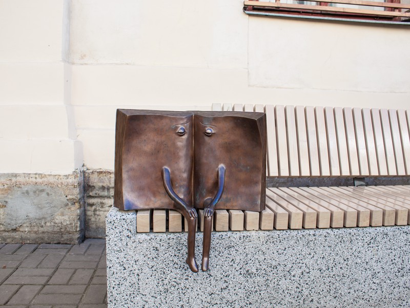 От ранней Ахматовой до позднего Шнурова — прогулка по Петербургу с культурологом (7/13)