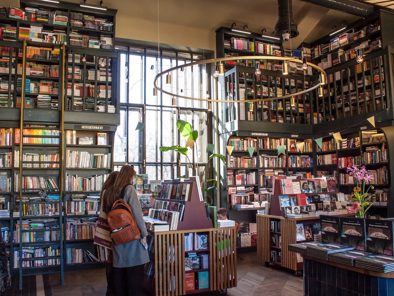 От ранней Ахматовой до позднего Шнурова — прогулка по Петербургу с культурологом (13/13)