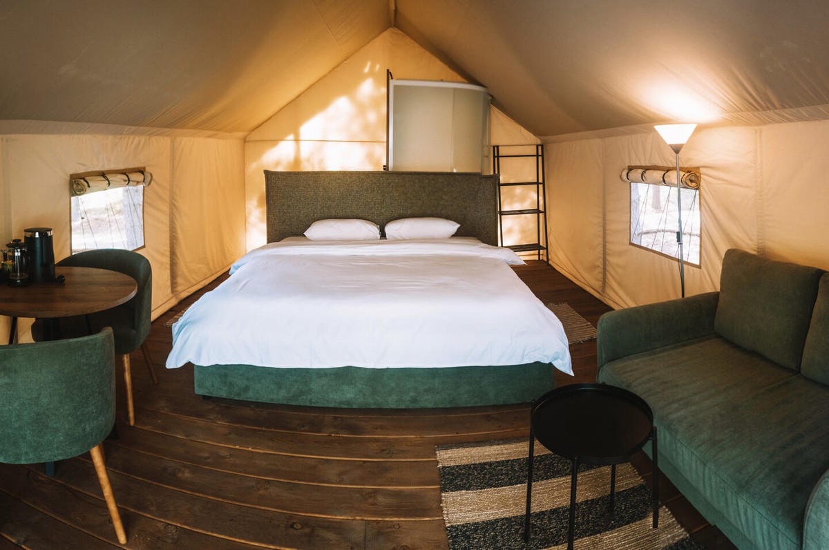 Релакс-тур на Алтае: отдых в глэмпинге на горной реке (2/7)