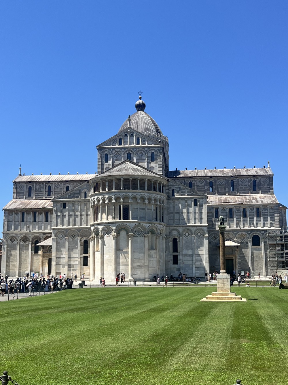 Пиза — это не только падающая башня! (13/25)