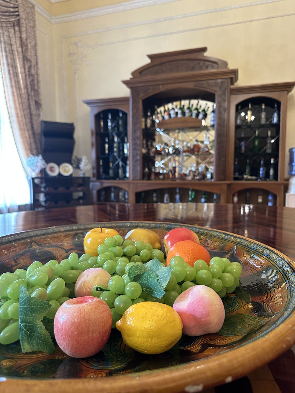 Пробовать вино — в дом-музей Филатова при заводе Ховренко (7/14)