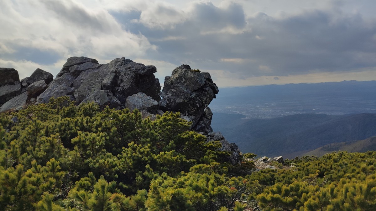 Подъём на пик Чехова: необыкновенный Сахалин с высоты (13/24)