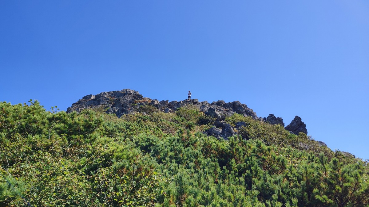 Подъём на пик Чехова: необыкновенный Сахалин с высоты (14/24)