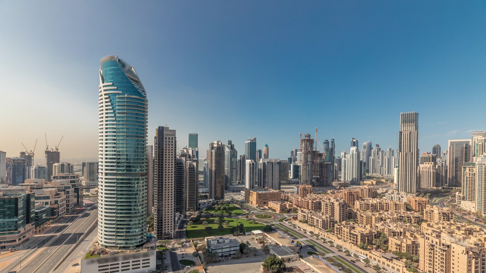 Фотографии дубая 2024. Дубай 2023 фото. Индивидуальные экскурсии дубай. Dubai skyscrapers. Ciel tower dubai.