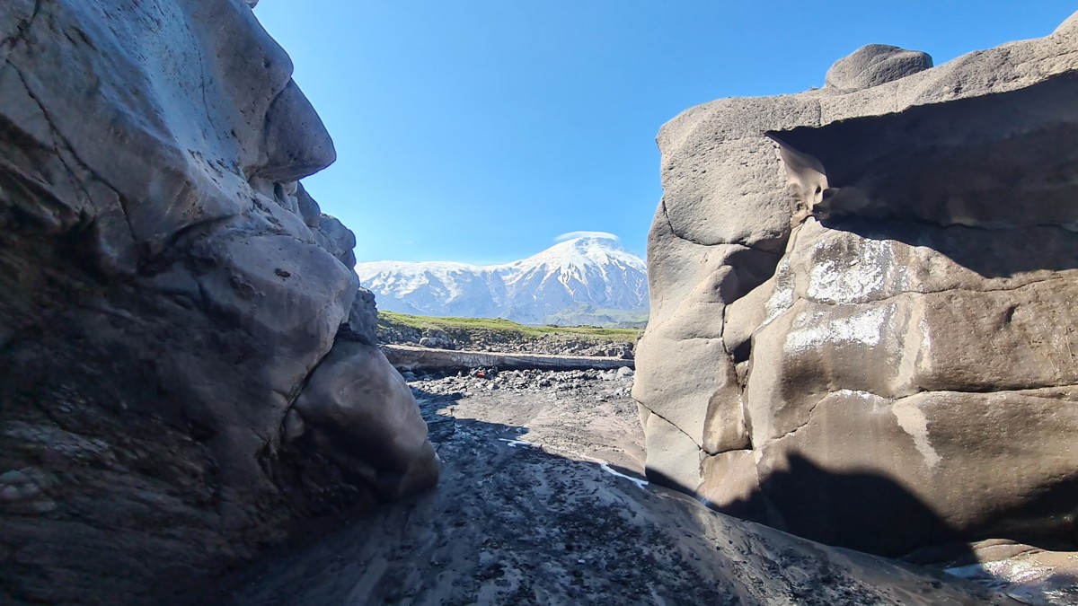 Восхождение на Толбачик, сплав и горячие источники (9/10)