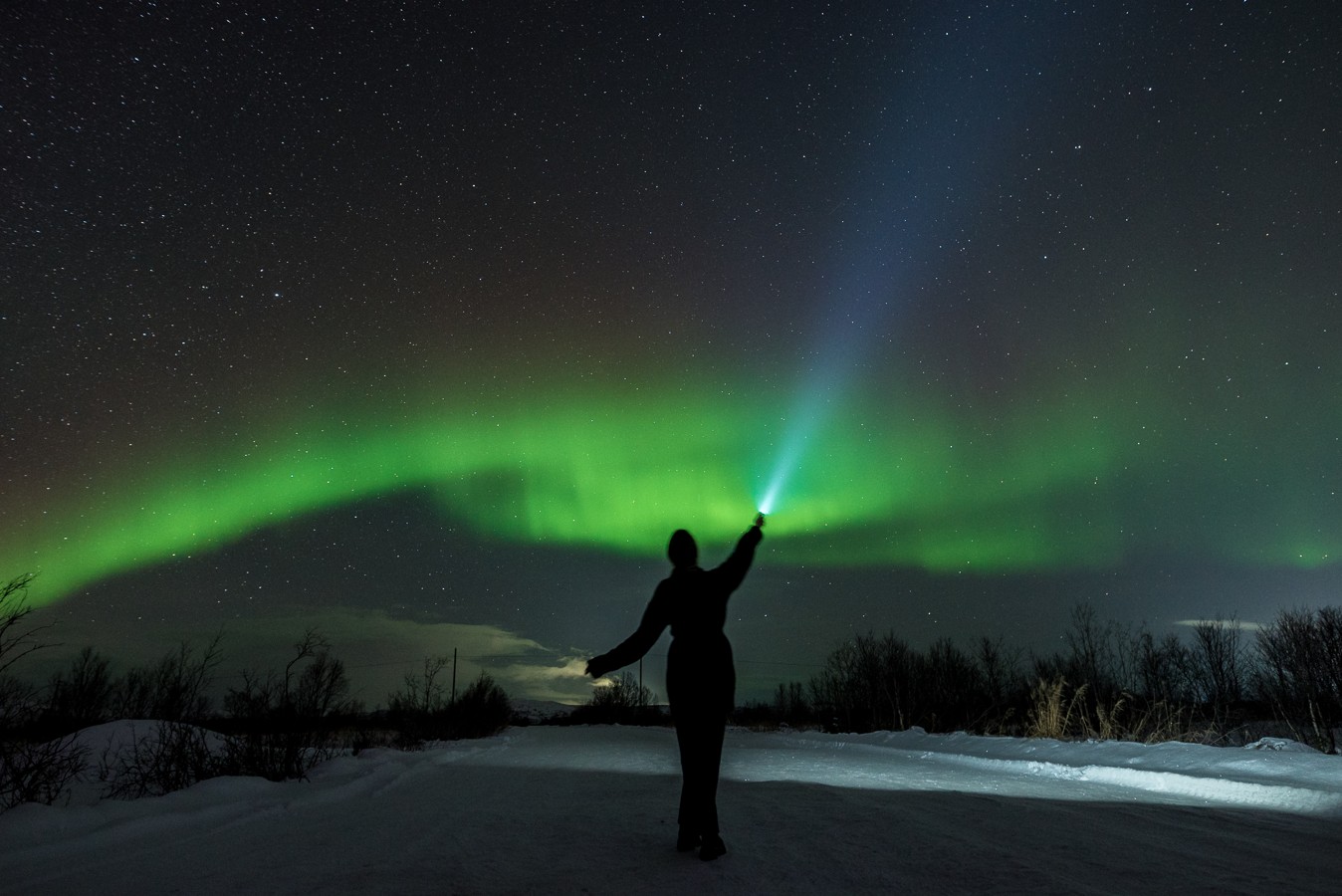 Северное сияние в мурманске 2022. Охота за северным сиянием в мурманске. Тур северное сияние в мурманске 2024. Северное сияние в перми 2024. Северное сияние мурманск 2024.