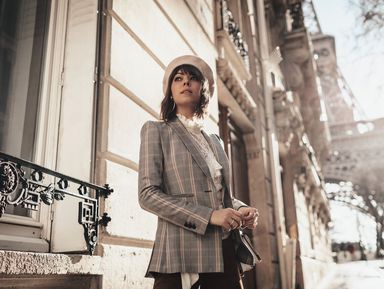 Маленькая парижанка — женская фотосессия