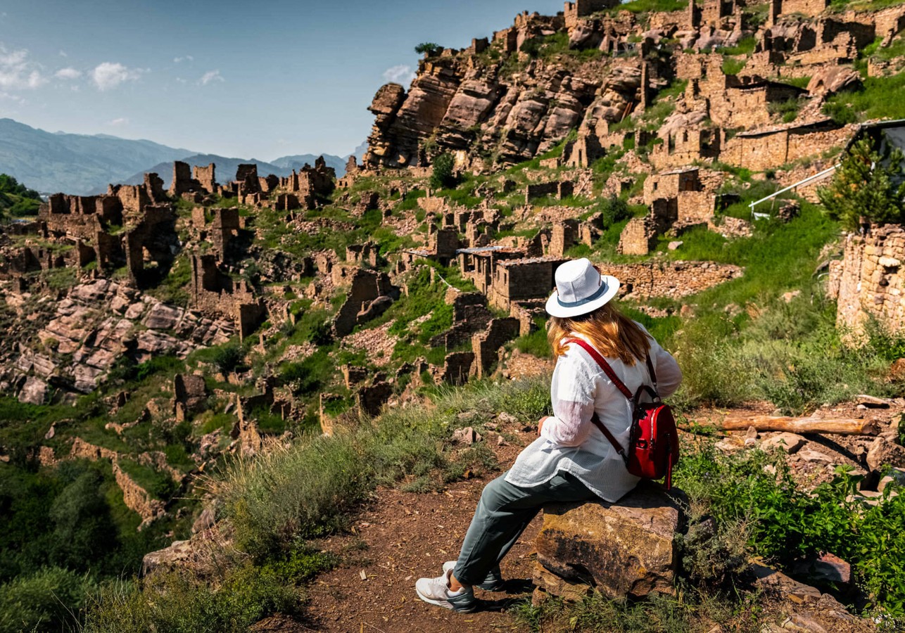 Экскурсии из махачкалы 1 день. Экскурсии из махачкалы 1 день. Аул гамсутль дагестан. Этнотур махачкала. Басир тур махачкала экскурсии.