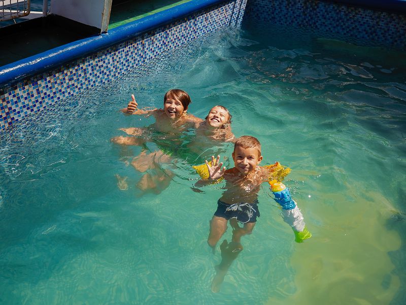 Морская прогулка к скале Парус на теплоходе (6/8)