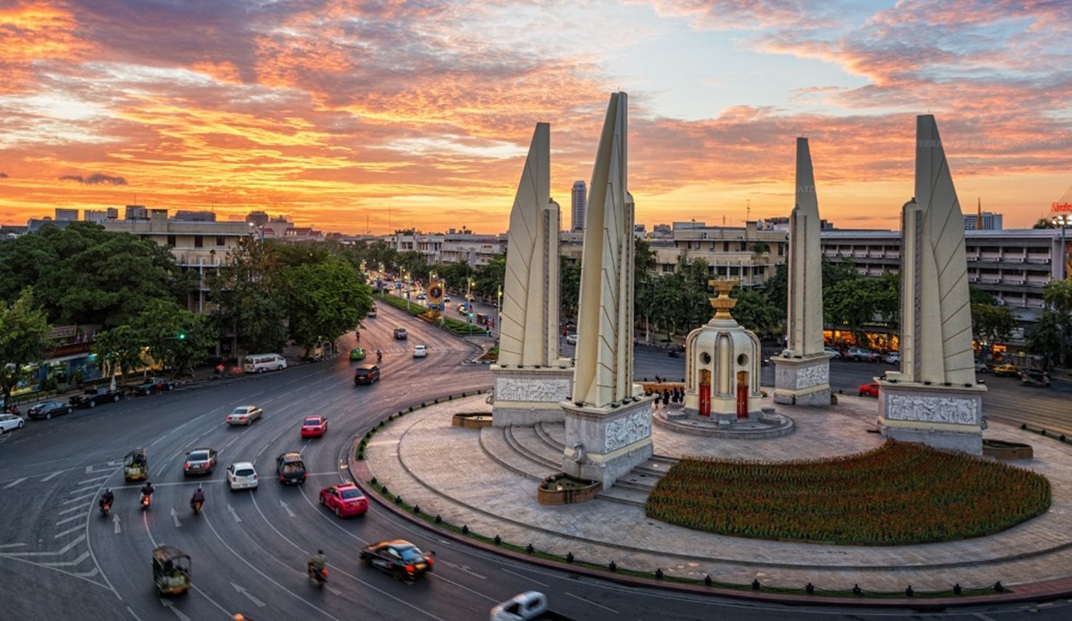 Исторический и современный Бангкок (7/17)