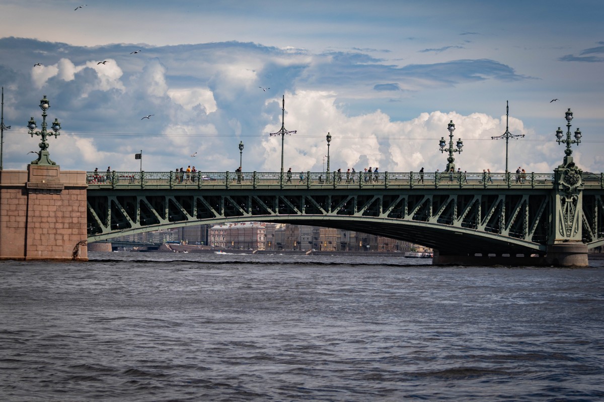 2 в 1: автобусная экскурсия по Петербургу + водная прогулка (6/8)