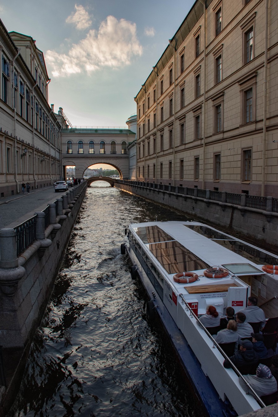 2 в 1: автобусная экскурсия по Петербургу + водная прогулка (4/8)