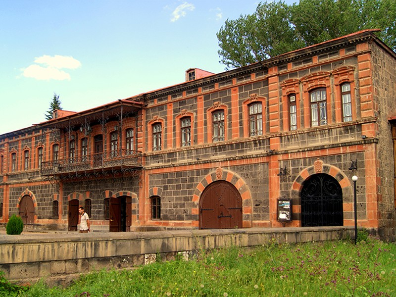 Монастыри Лори и музей братьев Микоян (9/12)