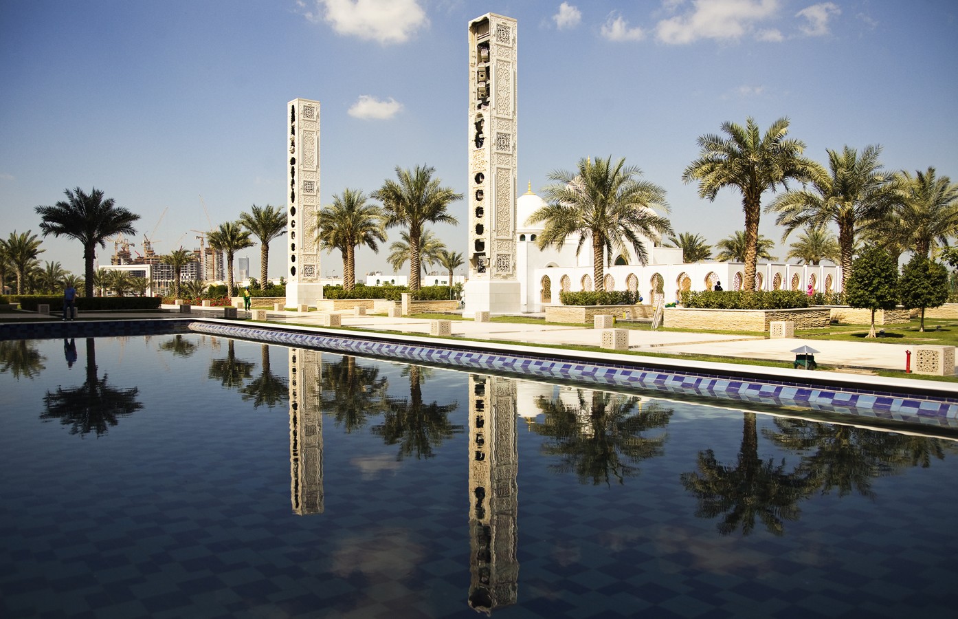 Дворец qasr al watan в абу даби билеты. Дворец шейха в абу-даби. Оман абу даби. Дворец султана в омане. Хор-факкан достопримечательности.