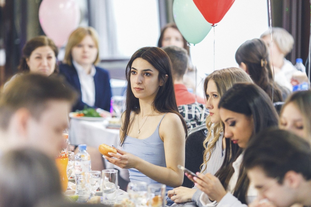 Последний звонок на двухпалубном теплоходе «Прага» с фуршетом (11/15)