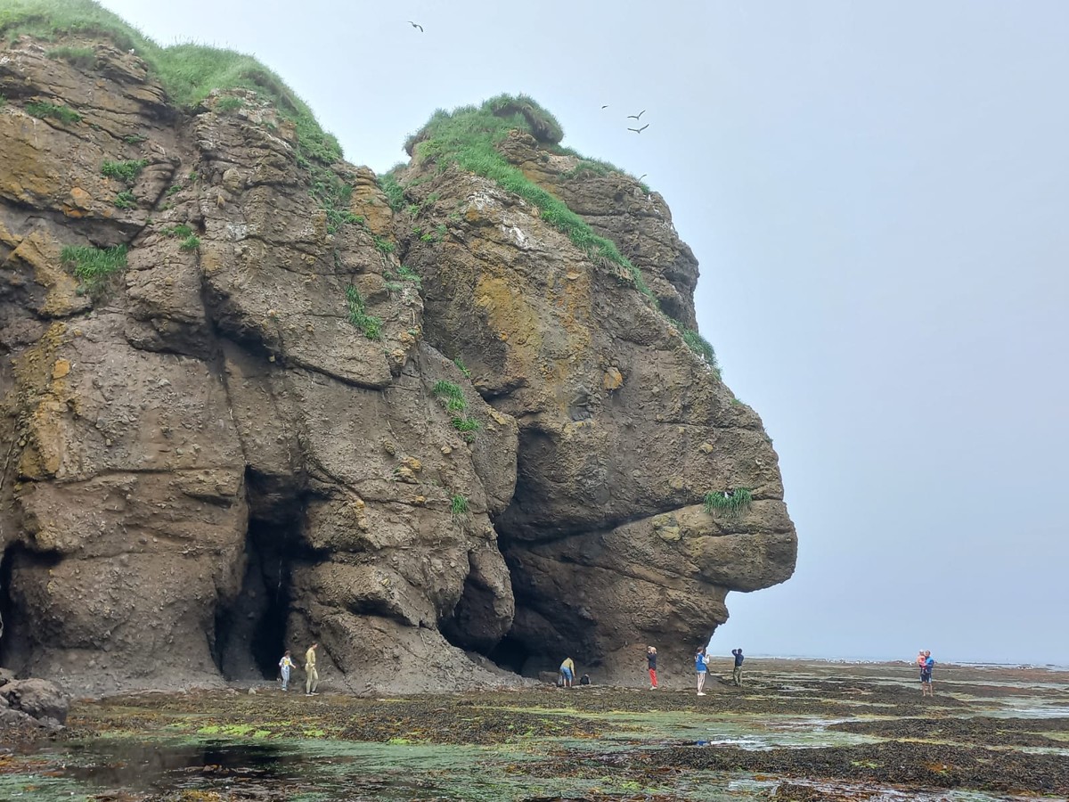 Другая сторона хребта Жданко: бухты, скалы, водопады (5/15)