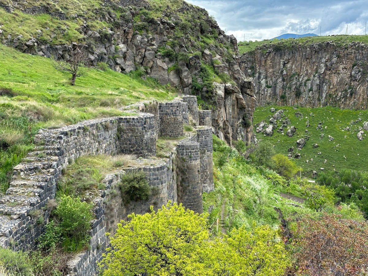 Фотопутешествие по живописным окрестностям Еревана (4/11)