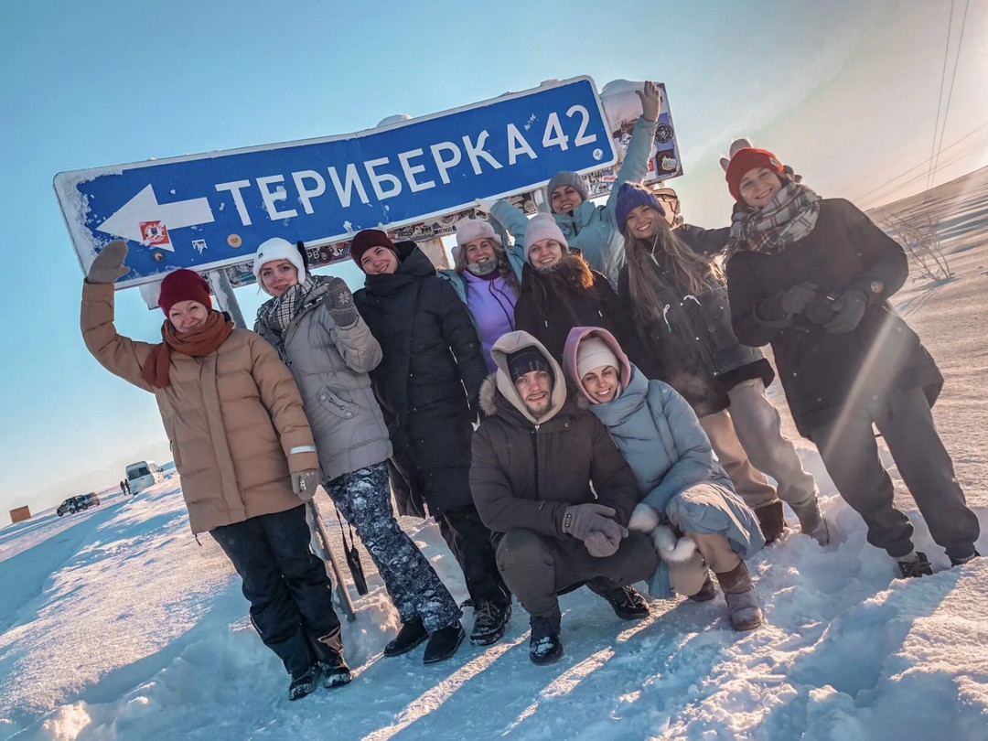 Фото 1 авторского тура - день 2 "Каменный пляж, «кладбище» кораблей и морское побережье в Териберке" Фото 1 авторского тура - день 2 "Каменный пляж, «кладбище» кораблей и морское побережье в Териберке"